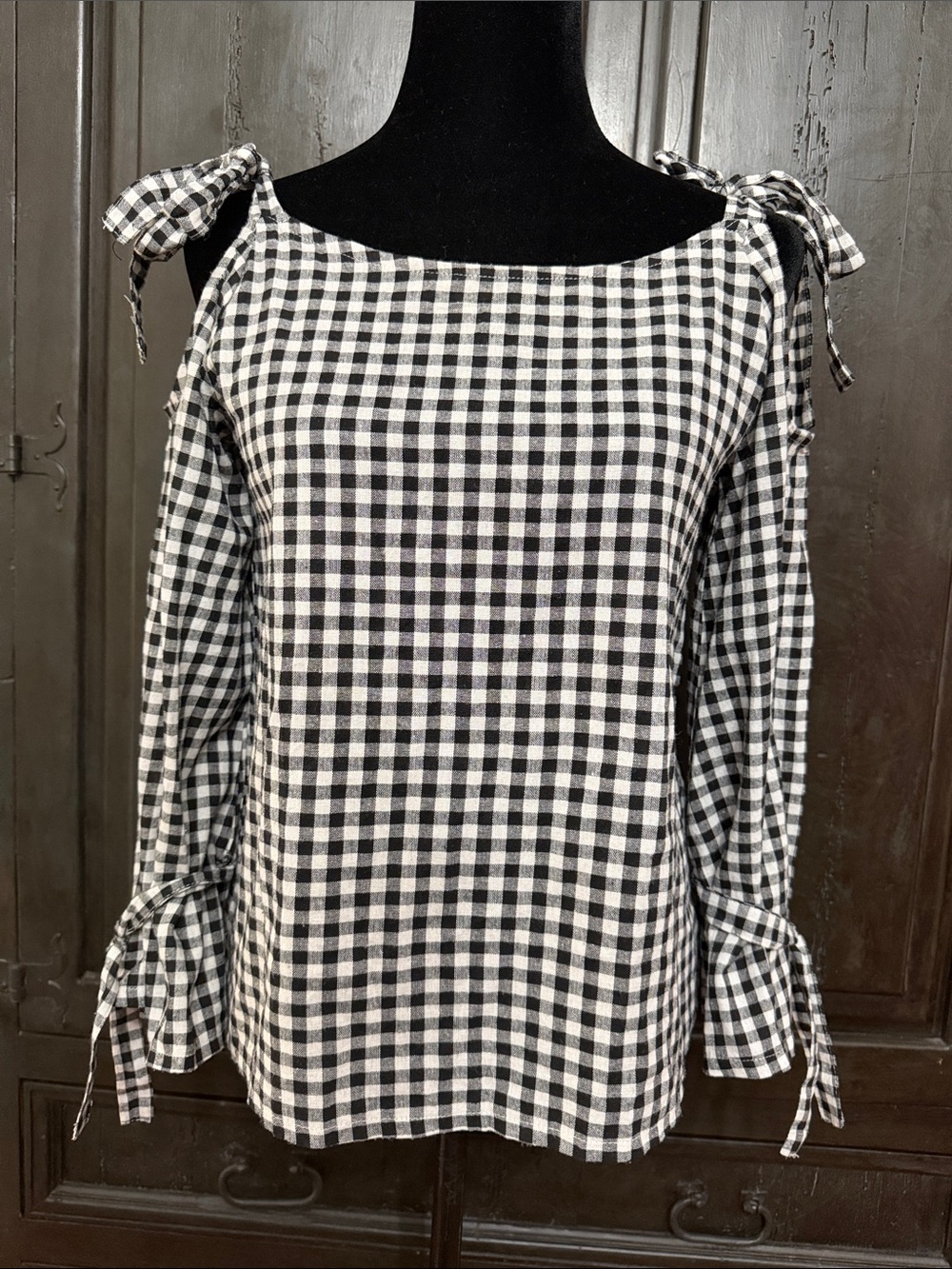 Black & white Round Neck plaid Long Sleeve Tie Straps open Shoulder Top - Medium